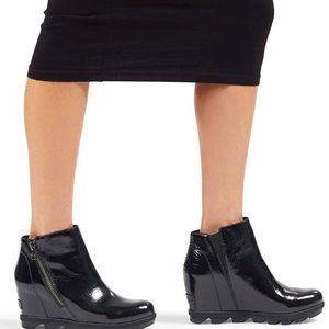 SOREL Women's Joan of Arctic Wedge III Zip Boot — Leather Chelsea Bootie Size 10